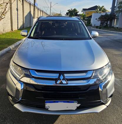 MITSUBISHI OUTLANDER 3.0 GT 4X4 V6 24V GASOLINA 4P AUTOMÁTICO